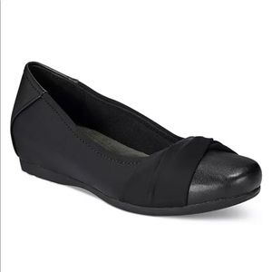 Baretraps Mitsy Casual Women's Flat